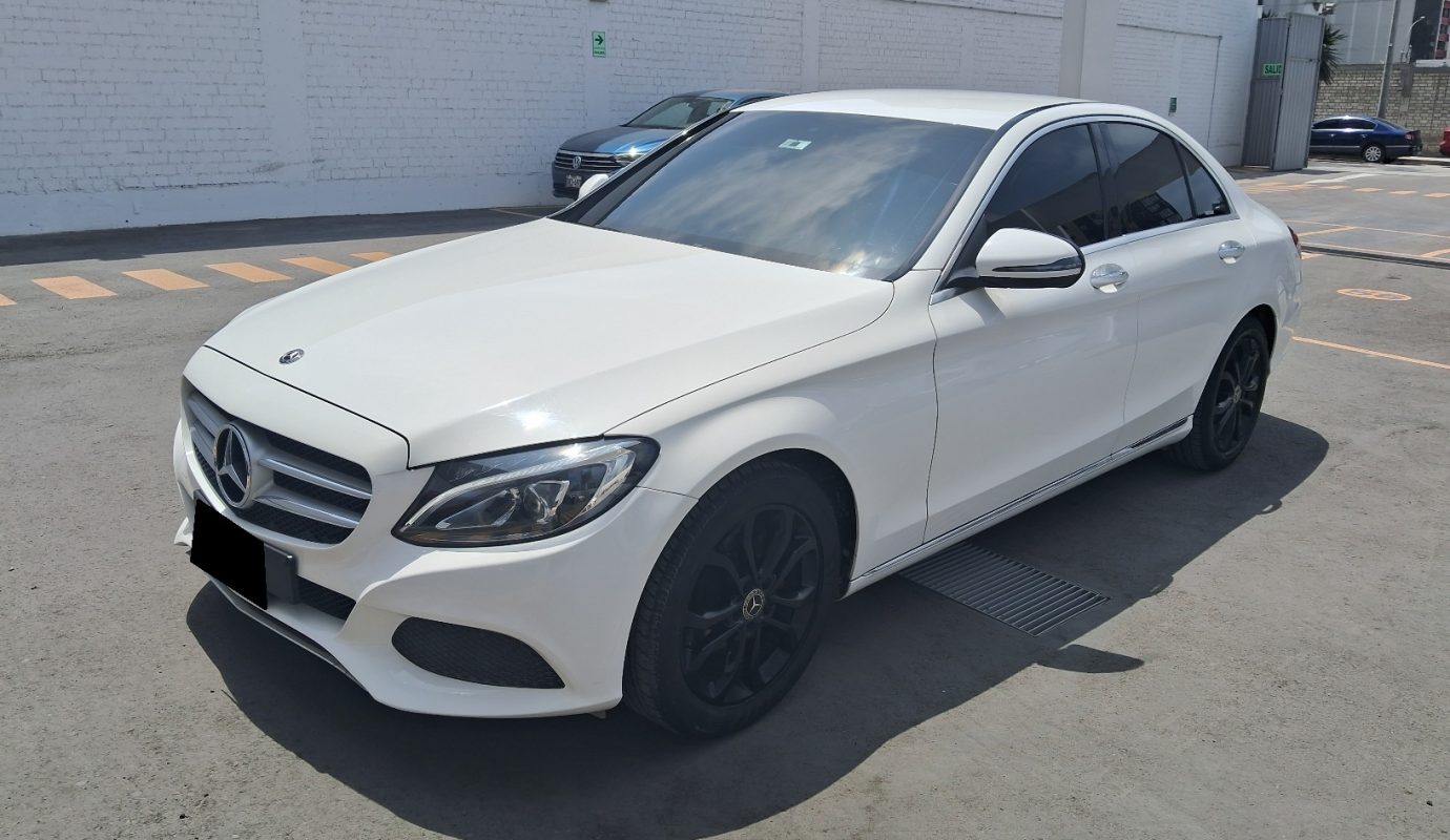 Mercedes Benz CLA180