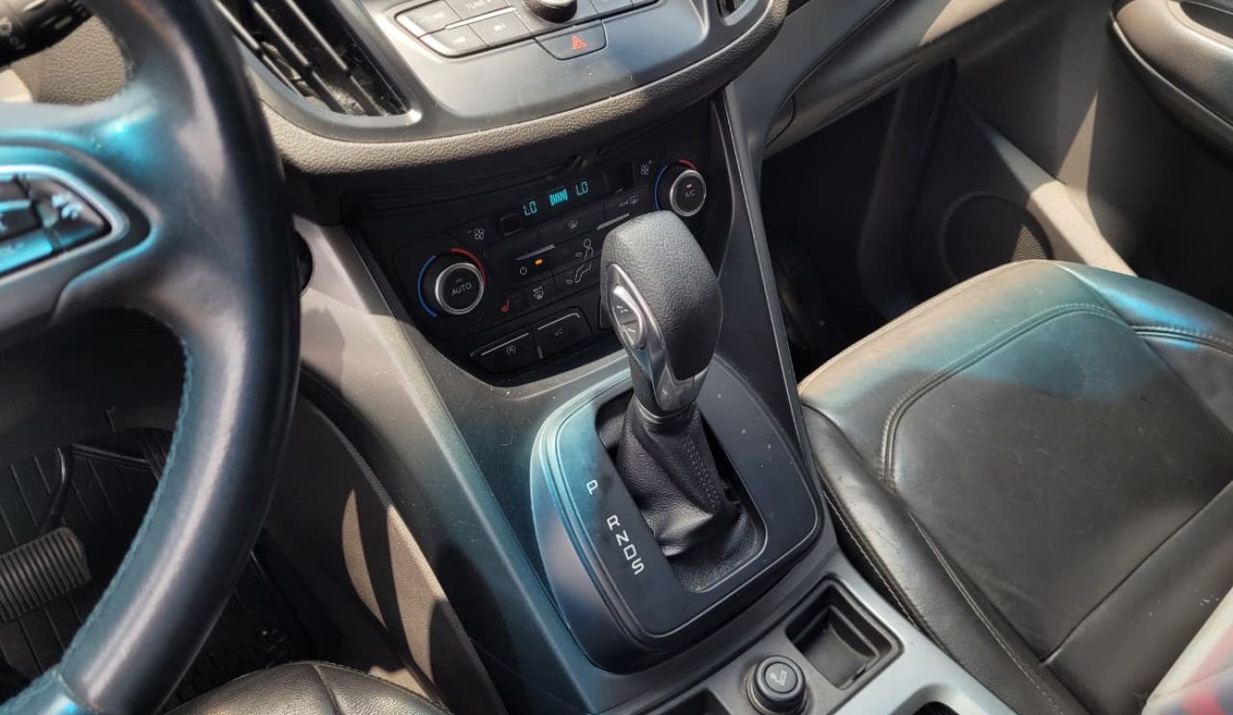 Ford ESCAPE SEL 2018 2.0L AT