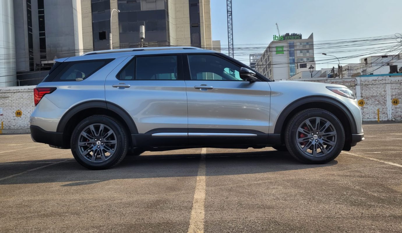 FORD EXPLORER PLATINIUM 2.3L 2025 AT 4WD