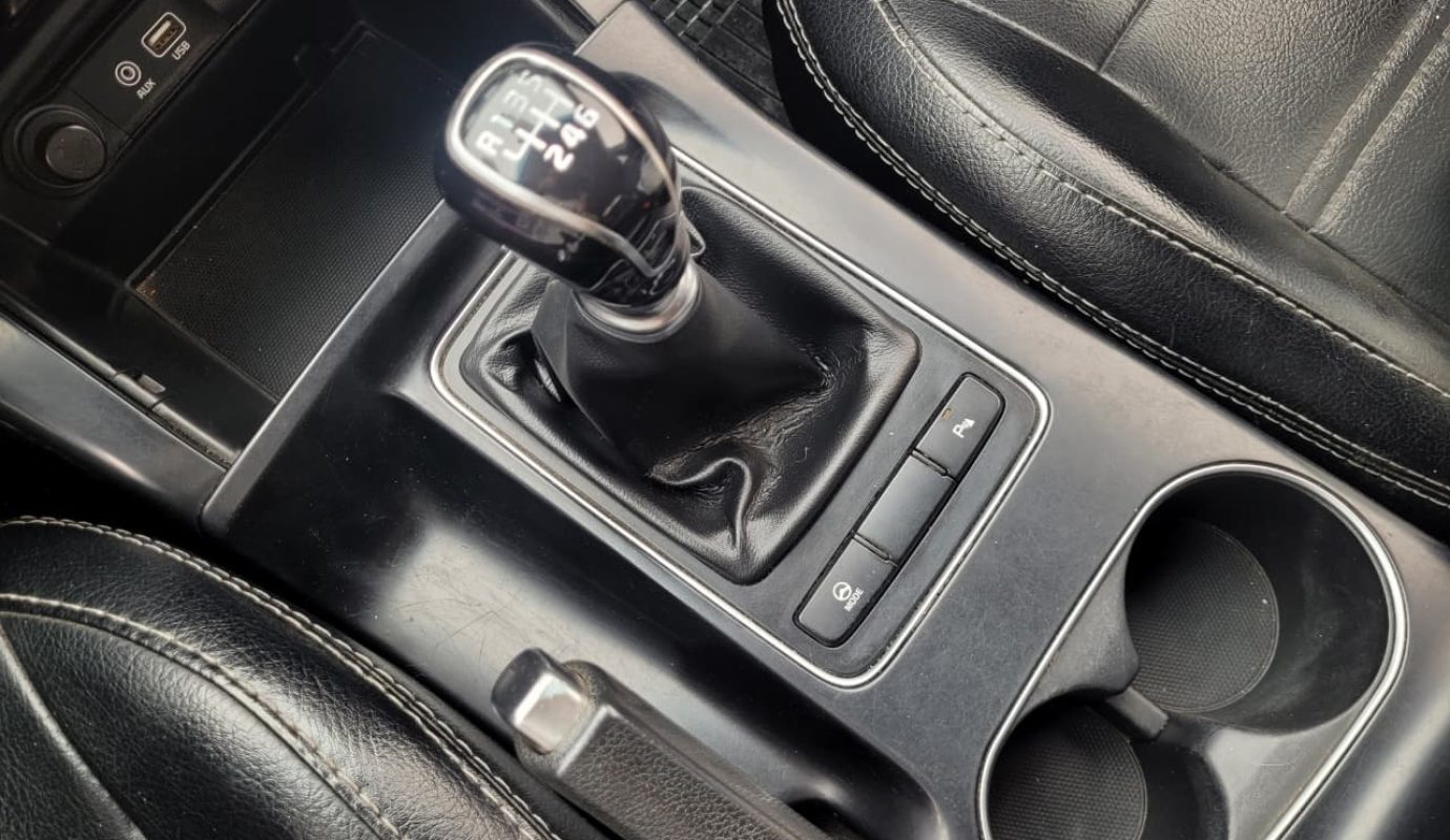 KIA SORENTO 2019 2.4L MT