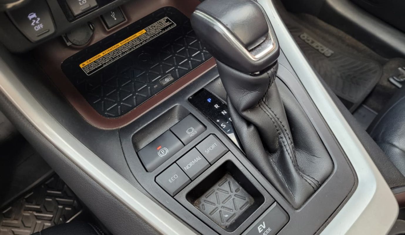 TOYOTA RAV4 HYBRID 2022 2.5L AT