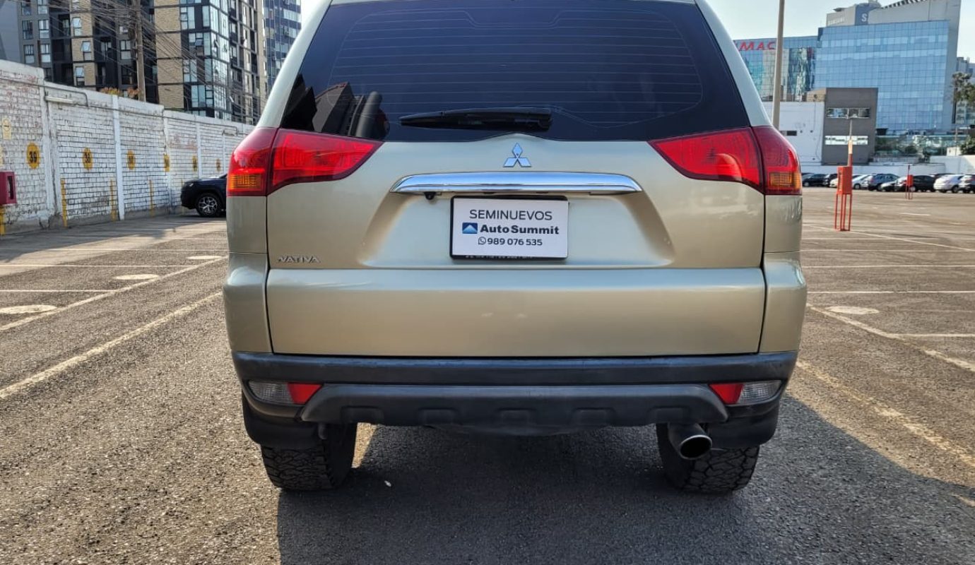 MITSUBISHI NATIVA 2010 3.5L 4X4 GLS AT