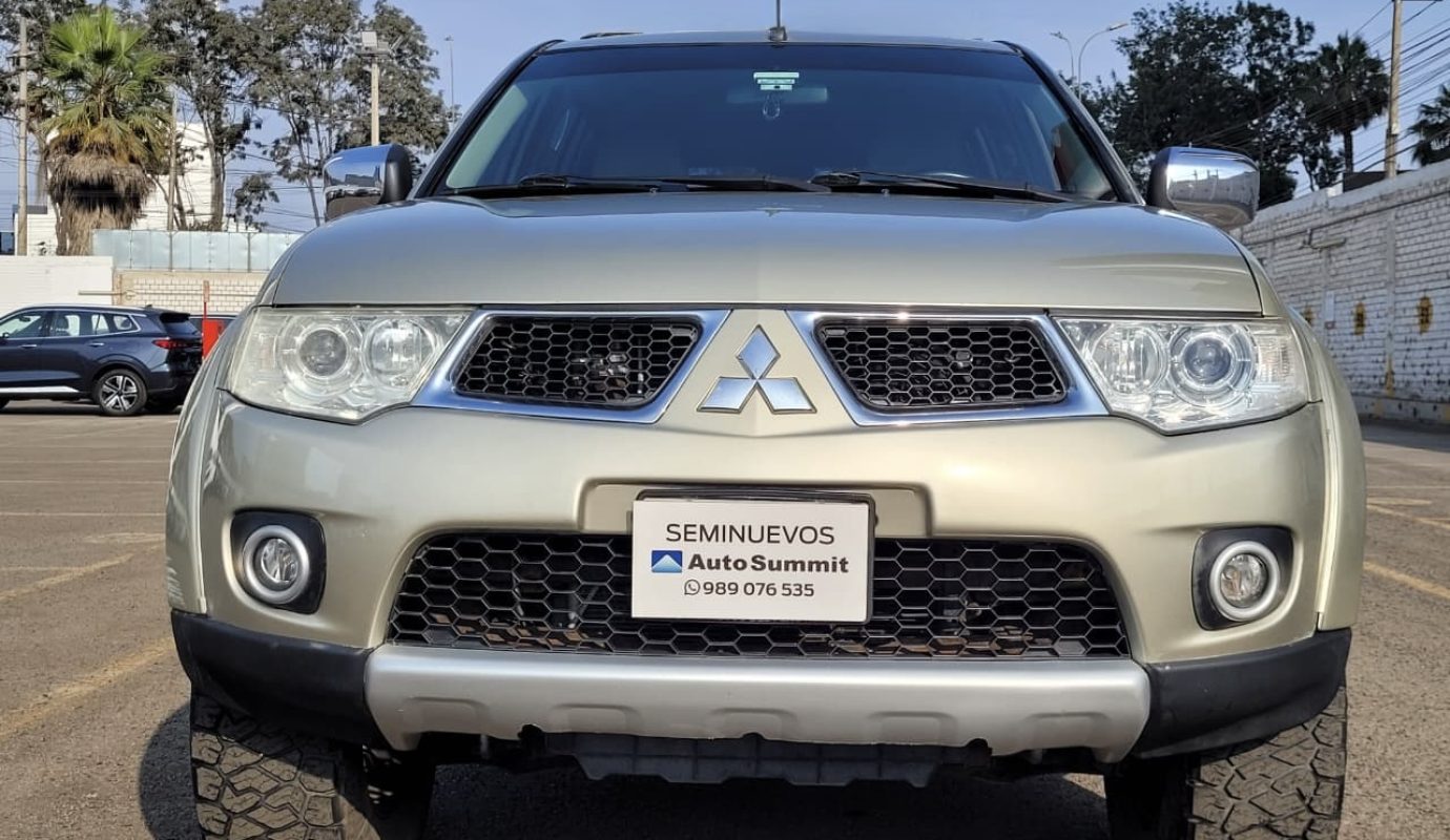 MITSUBISHI NATIVA 2010 3.5L 4X4 GLS AT