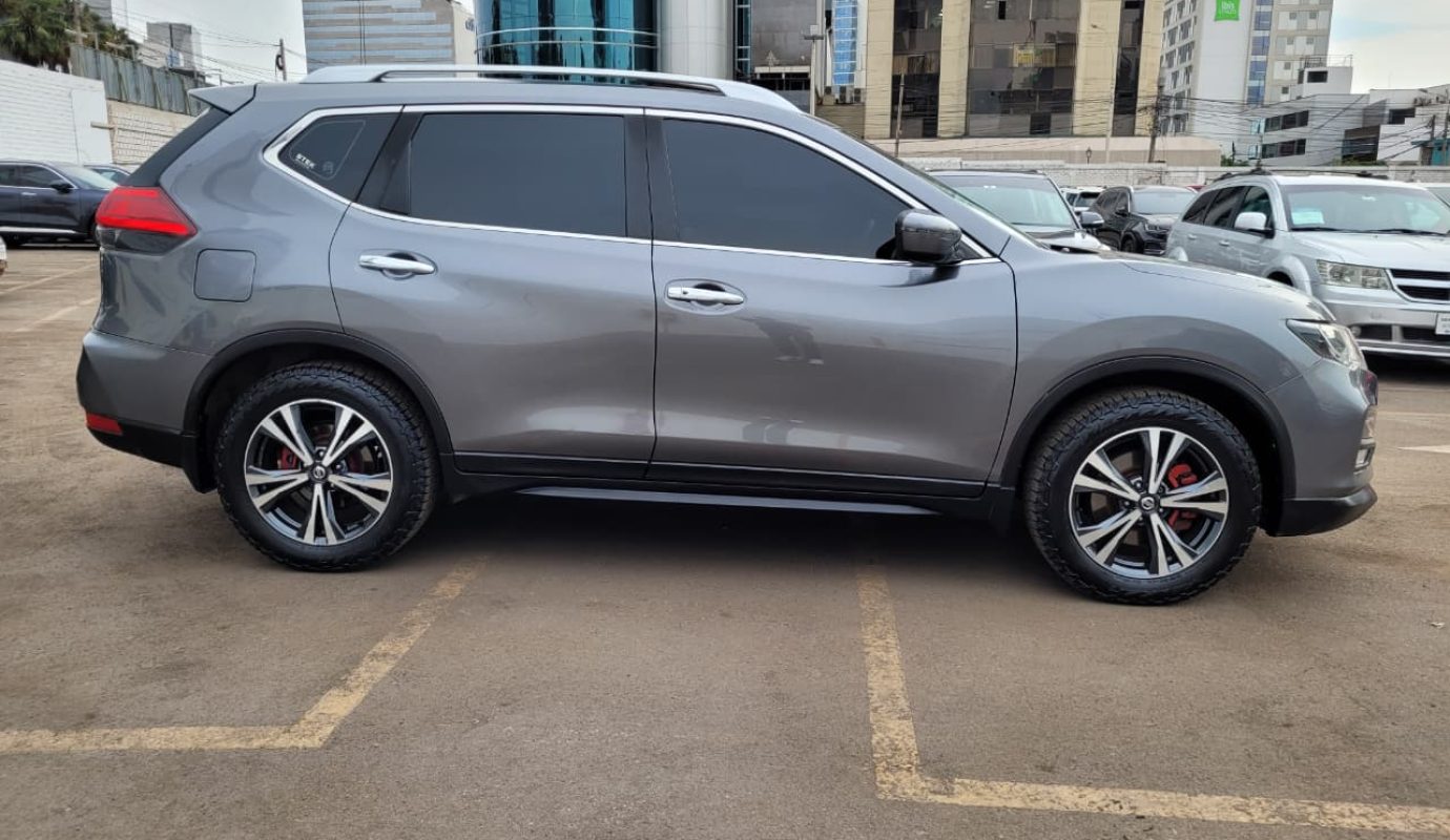 NISSAN X-TRAIL 2019