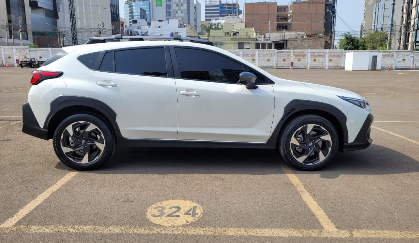 SUBARU CROSSTREK LIMITED 2025