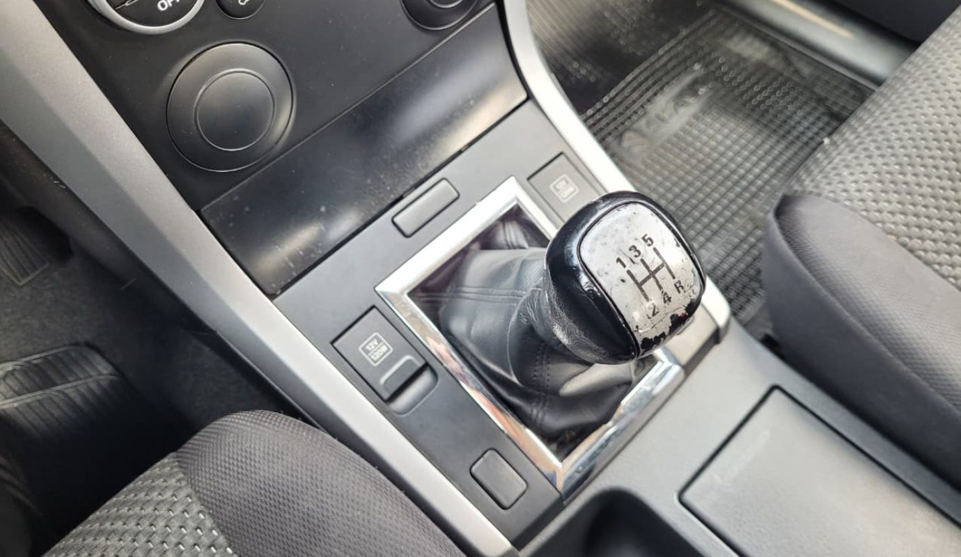 SUZUKI GRAND NOMADE JLX 2011