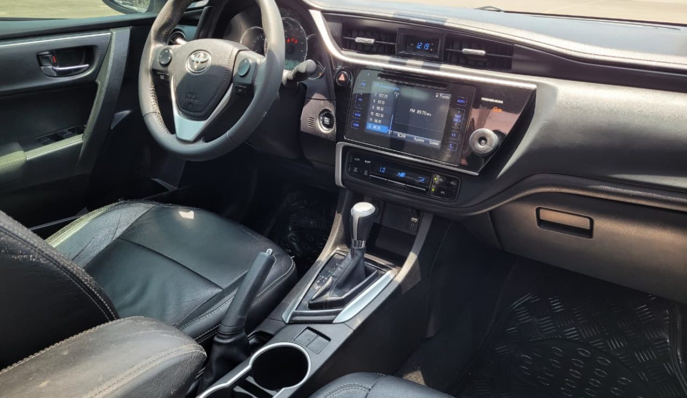 TOYOTA COROLLA PREMIUM 2017