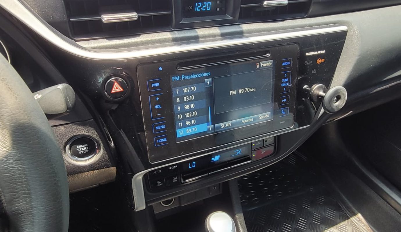 TOYOTA COROLLA PREMIUM 2017