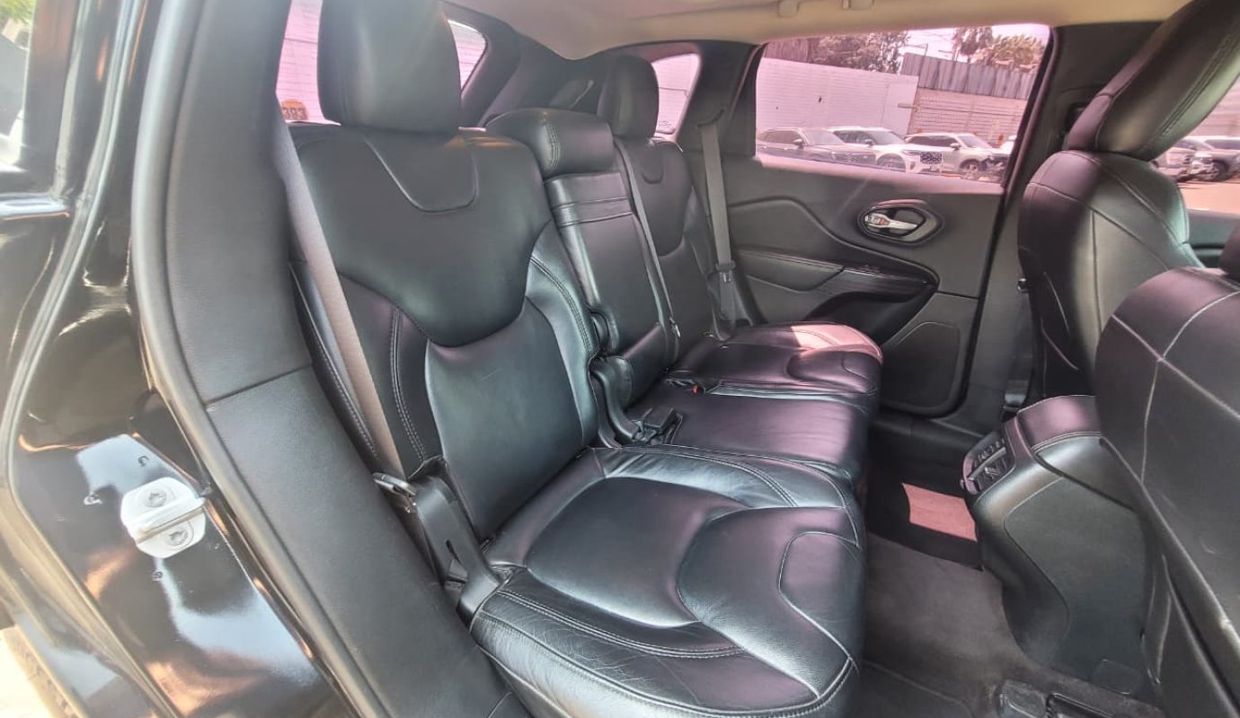 JEEP CHEROKEE LONGITUDE 2016