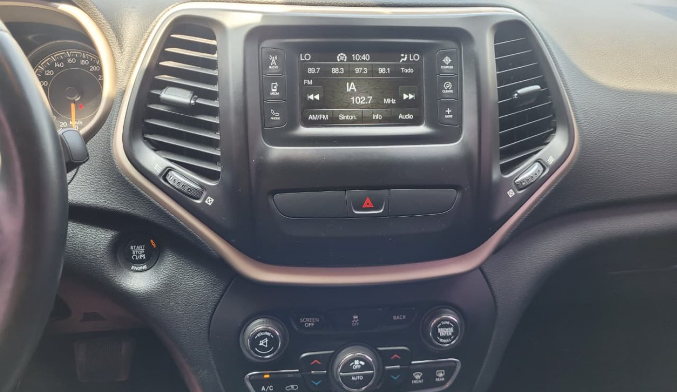 JEEP CHEROKEE LONGITUDE 2016