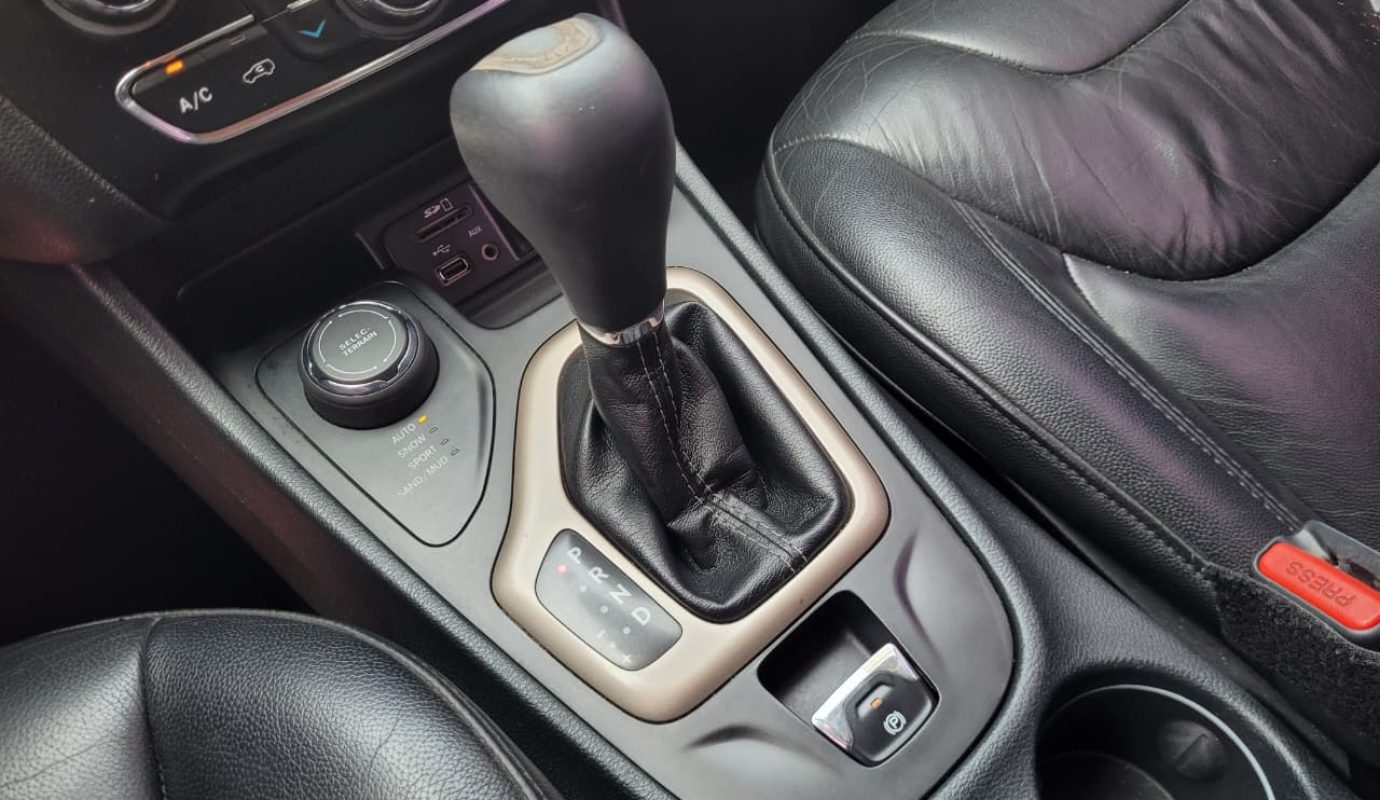 JEEP CHEROKEE LONGITUDE 2016