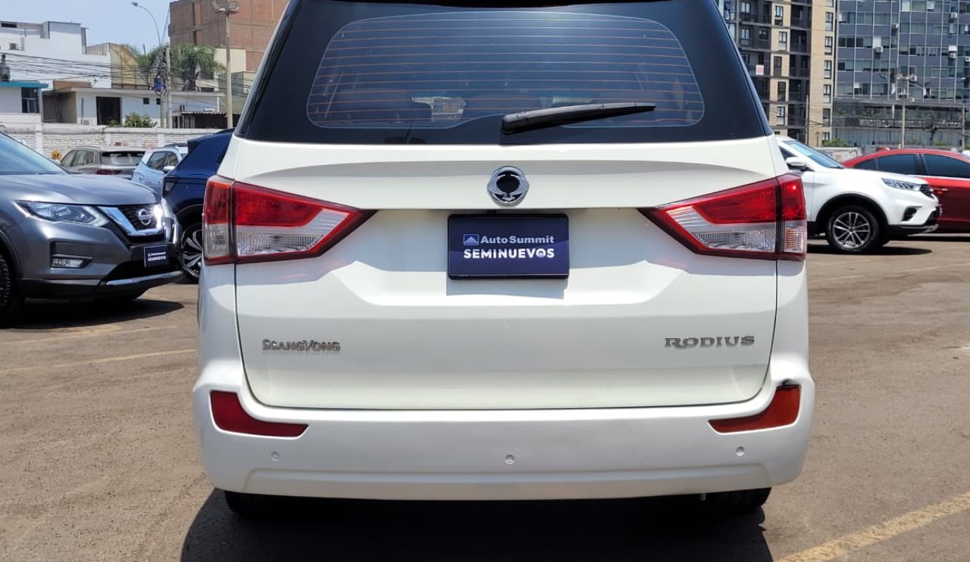 SSANGYONG RODUIS AUT 4X2 2021 2.0 AT