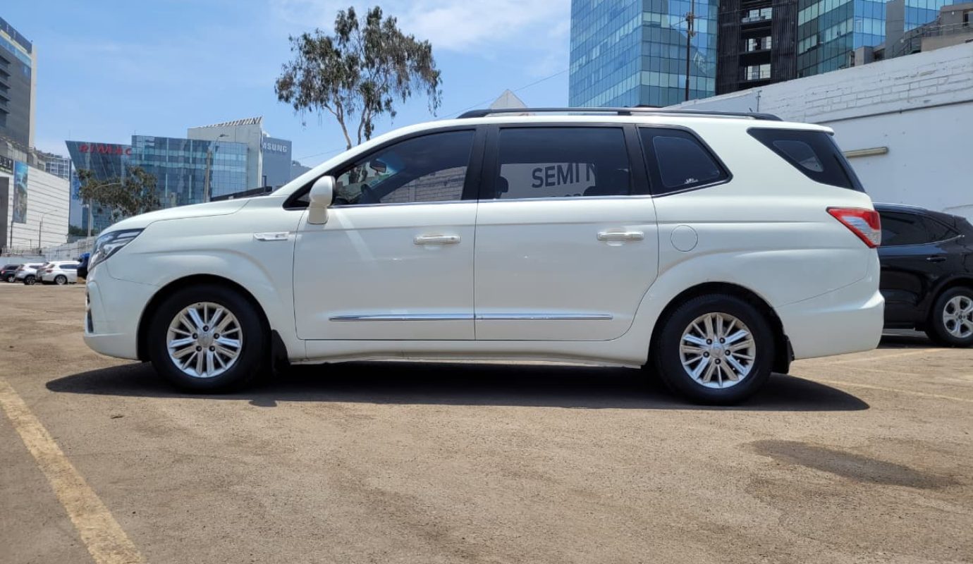 SSANGYONG RODUIS AUT 4X2 2021 2.0 AT