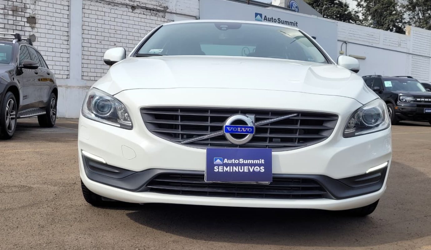 VOLVO S60 T4 2016 2.0 AT