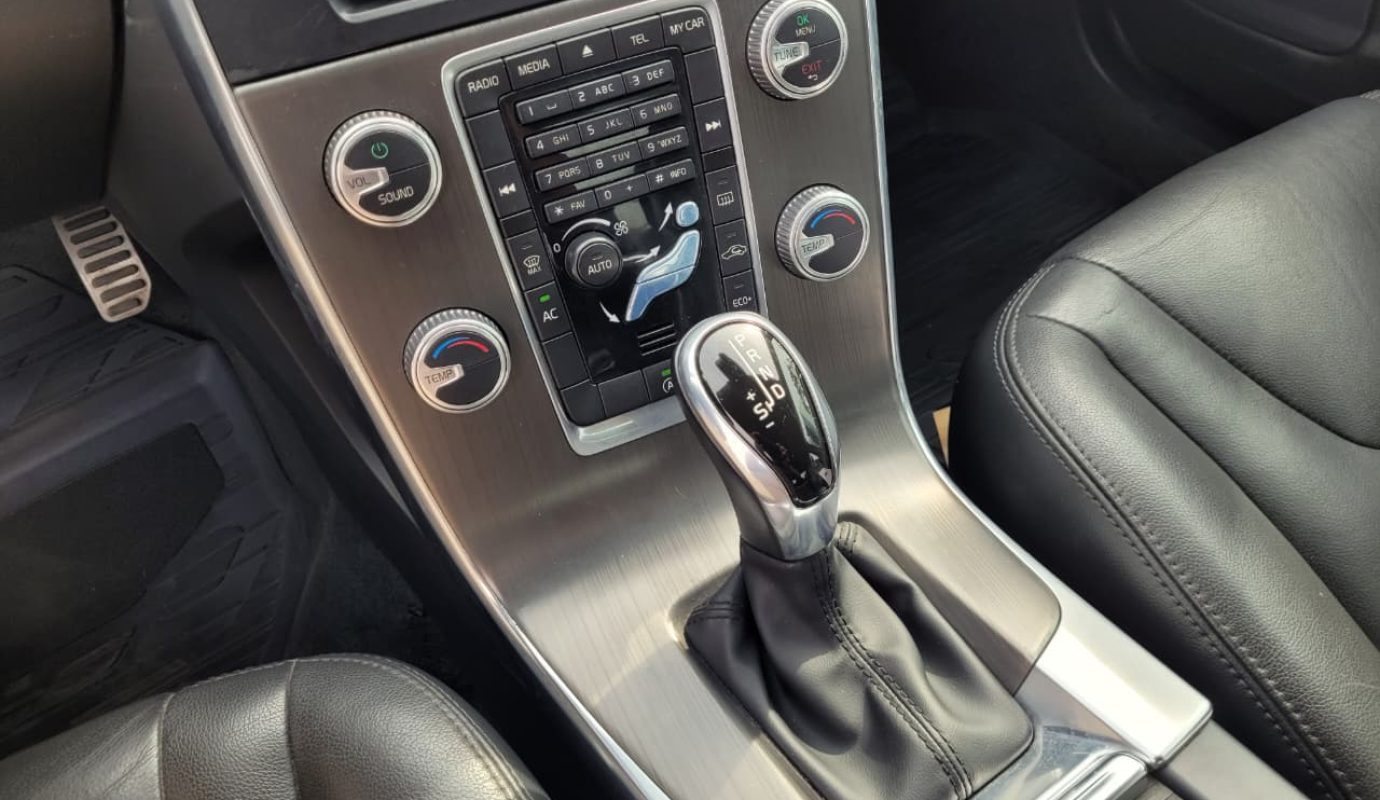 VOLVO S60 T4 2016 2.0 AT