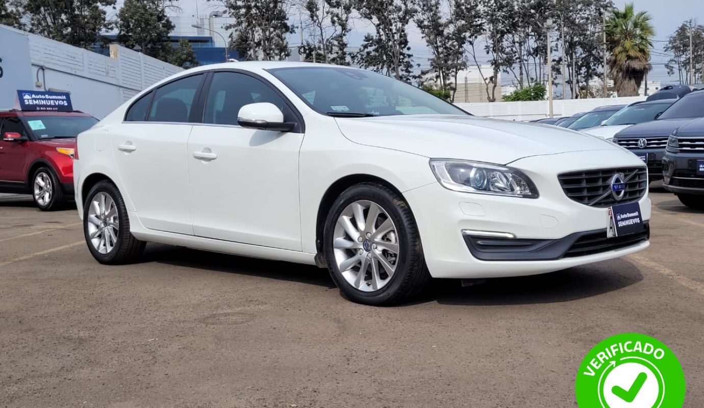VOLVO S60 T4 2016 2.0 AT