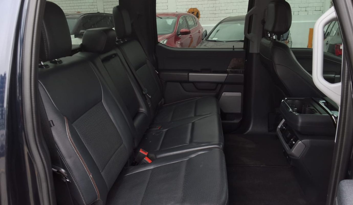 FORD F-150 LARIAT FHEV