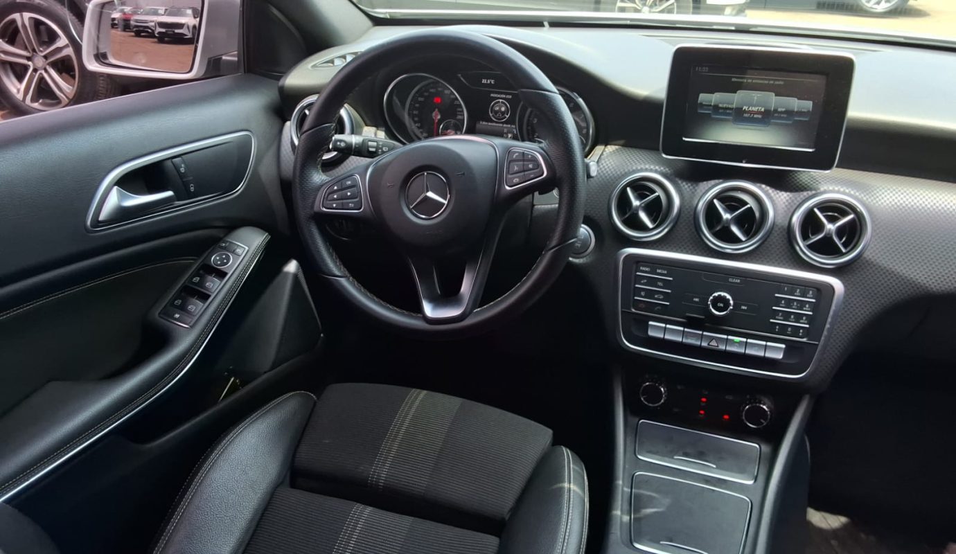 MERCEDES BENZ A200 URBAN 2018
