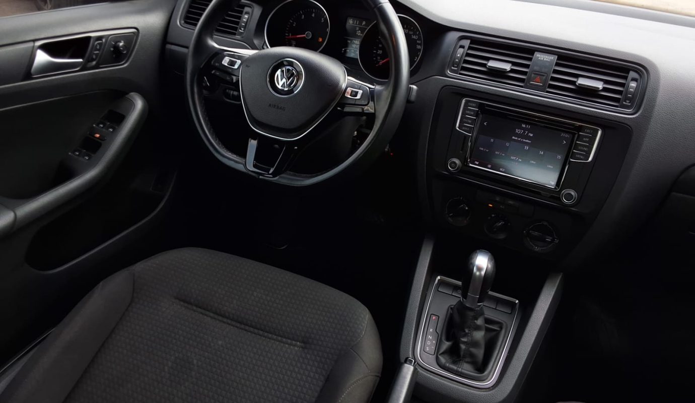 VOLKSWAGEN JETTA TRENDLINE