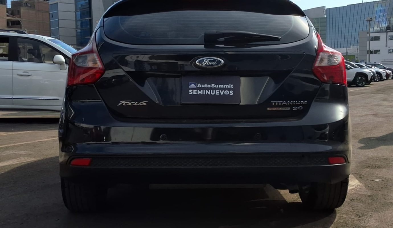 FORD FOCUS TITANIUM