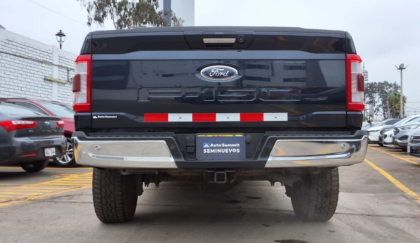 FORD F-150 LARIAT FHEV