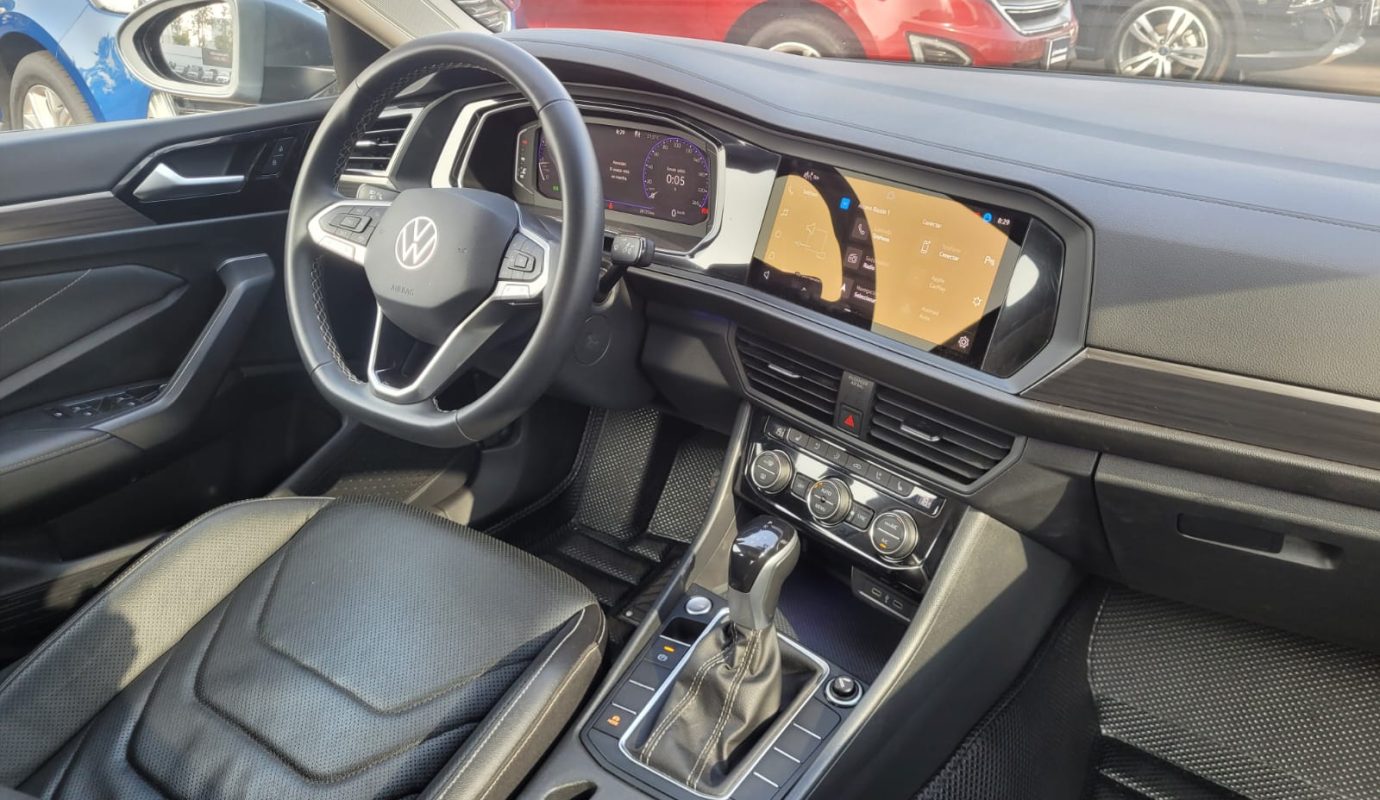 VOLKSWAGEN JETTA HIGHLINE 2022