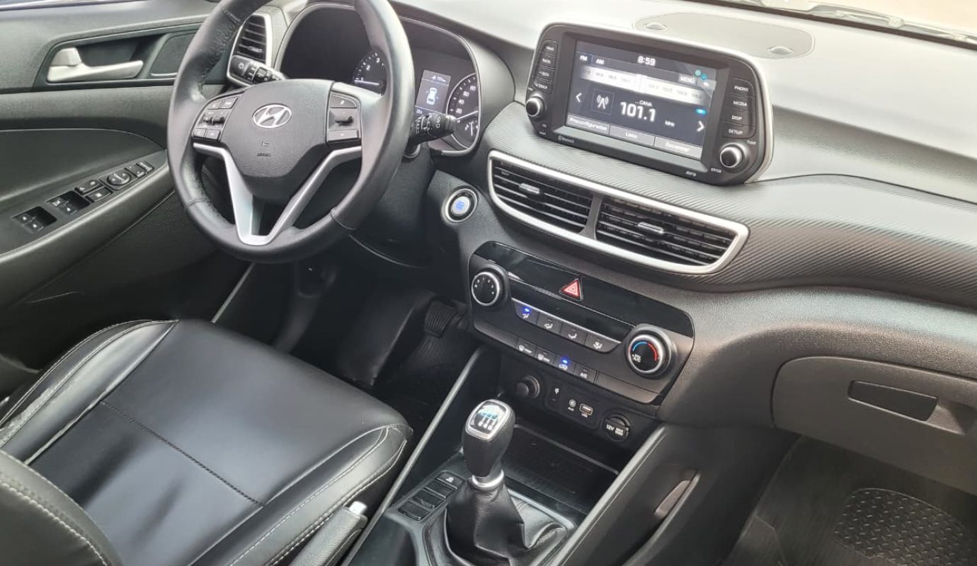 HYUNDAI TUCSON 4X2 MT