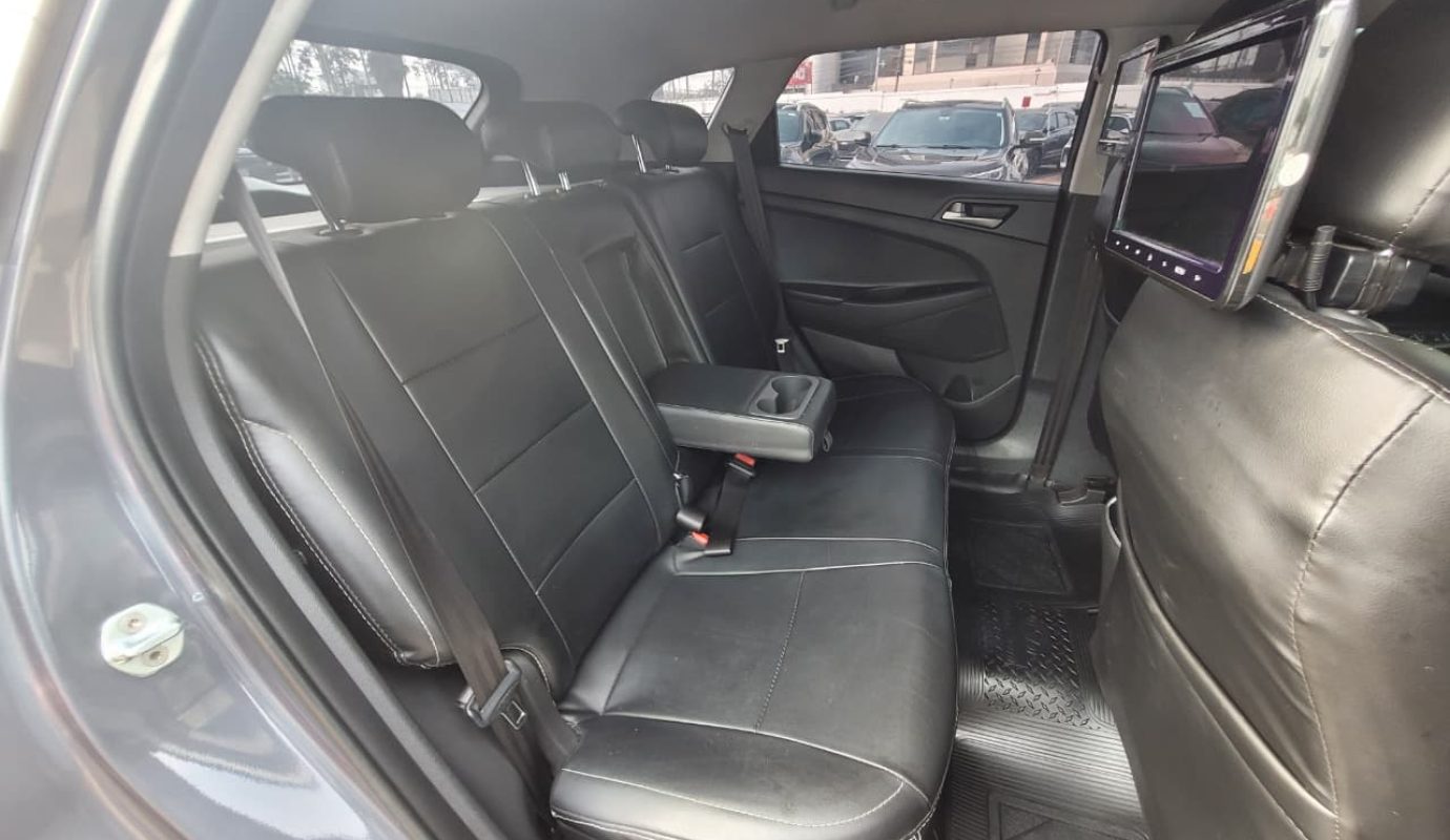 HYUNDAI TUCSON 4X2 MT